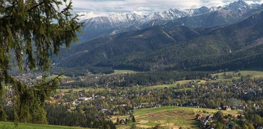 panorama klimatu górskiego w Zakopanem